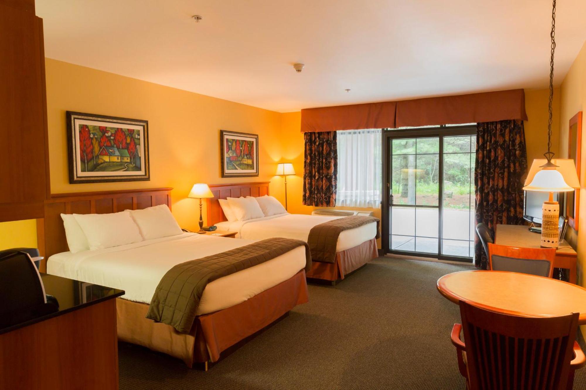 Hotel St-Bernard Saint-Bernard-de-Lacolle Kültér fotó