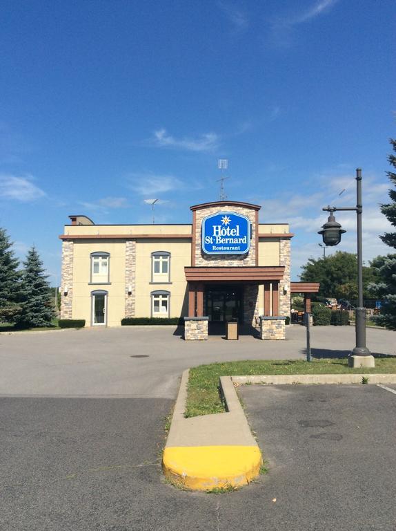 Hotel St-Bernard Saint-Bernard-de-Lacolle Kültér fotó